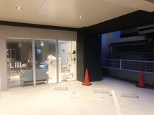 リル おもろまち店(Lille)の雰囲気（駐車場2台完備・監視カメラ・ライト・屋根付き［おもろまち］）