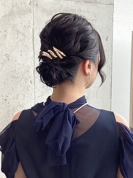 ディーエックス スリー(Dxxxx III) シニヨン