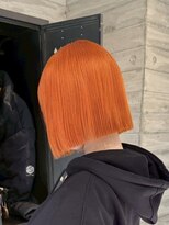 ヲタク(wotaku.) オレンジカラーオレンジヘアハイトーンブリーチカラーミニボブ