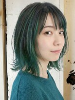 エノア 東京(ENORE)&nbsp;暗髪×緑のハイライトで大人モードな印象に