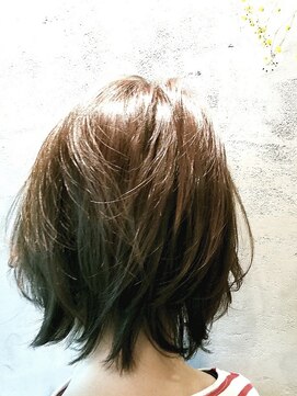 メリケンビューティーパーラー コウベ(MERICAN BEAUTY PARLOR KOBE) 【ミディアム/レイヤースタイル】tomo