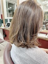 ルーファス 恵比寿 渋谷(Ruufus)&nbsp;40代白髪ぼかしハイライト切りっぱなしボブ【Ruufus恵比寿渋谷】