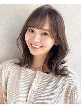 アンアミ シブヤ(Un ami shibuya) 【Unami shibuya】TOMI 小顔くびれレイヤースタイル　グレージュ