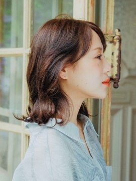 ヘアアンドリラクゼーション シャッセ(Hair&Relaxation SASE) 外はねくびれミディ