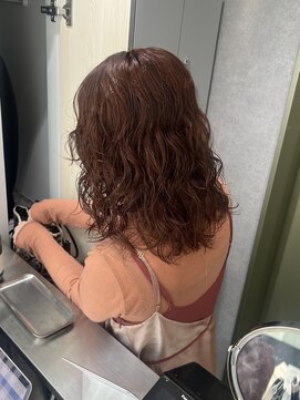 リラス 博多(rilas) ミディアムパーマ ピーチブラウン スパイラルパーマ くるくる