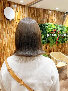 ディアローグ 登戸店 ベージュカラー×切りっぱなしボブ