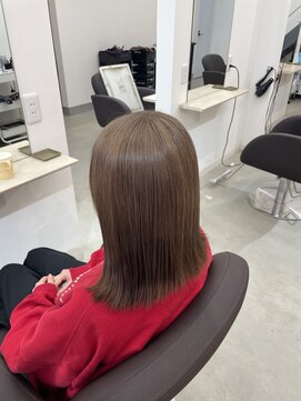 エヌ(Nn) 柔らかさたっぷりのミルクティーベージュ