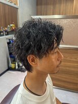 トラスト ザ バーバー 東京駅日本橋店(TRUST the Barber)&nbsp;ツイストスパイラル/センターパート/メンズパーマ