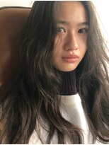 ナヌーク シブヤ(nanuk shibuya)&nbsp;雰囲気を変えたくなったら、ロングヘアにも緩めのパーマを