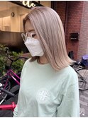 ホワイトベージュ