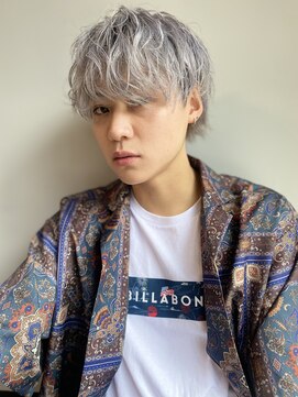 ルアナ(Luana) ホワイトショートウルフ