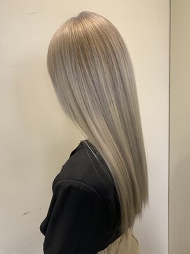 サロンレピア(Salon LEPIA) ホワイトベージュ♪