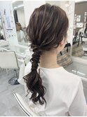 編みおろしポニーテール