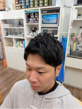 トリイ(TORII) 清潔感のある2ブロックショート・くせ毛にもオススメ