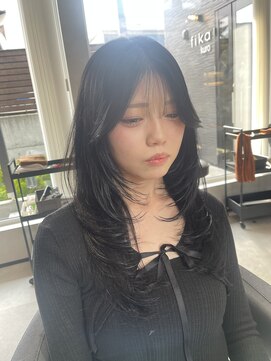フィーカ(fika) ハッシュカットとダークカラー担当者浜辺海斗