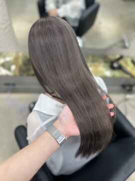 ペレ 栄 アネックス(PELE栄ANNEX) 韓国 くびれロング レイヤー ワンホンヘア 小顔前髪