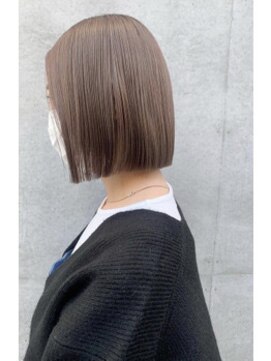 レリーバース 豊中桃山台店(Rely birth) ぱつっとボブ【桃山台/南千里/服部緑地】