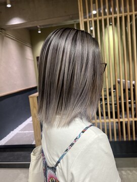 ジンカ(JINKA) ボブ×バレイヤージュスタイル