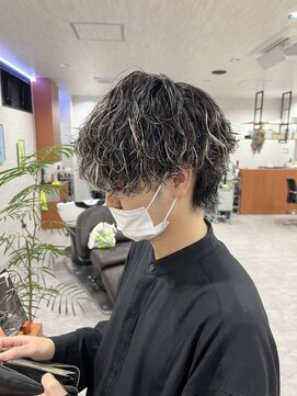 ブレイク 金沢もりの里店(BREK) ツイストスパイラル ハイライト