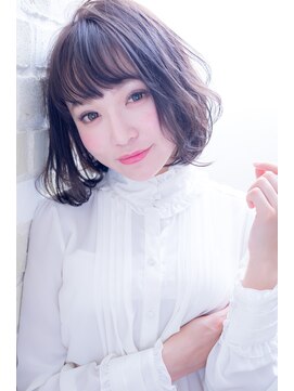 エルサフィロ キタハマ(el zafiro kitahama) 【el zafiro  kitahama】外国人風　グレージュ　カールボブ