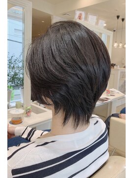 エイミーバイアフロートザガーデン 浦和店(amie by afloat the garden) 襟足が決めてのショートレイヤー！！