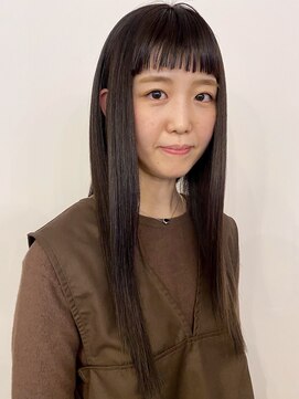 マルケ ドゥ マッシュ(MaruQuee de mashu) ストレートヘアオン眉モードスタイル