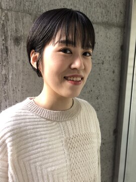 ウィーク 梅田(UiiC) シースルーバング◎ハンサムショート【uiic rira style】