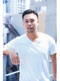 刈り上げ七三ビジネススタイル