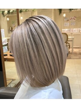 シエラ 心斎橋(CIERA.) CIERA.フェミニンボブ×バレイヤージュ