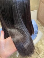 シー 岡崎(,SHE)&nbsp;斜めバング/グレージュカラー/シルキーベージュ/東岡崎