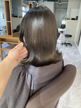 プリュム(Plume.) 透明感グレー多めグレージュ