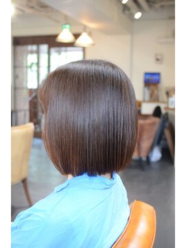 ポタム 東中野(potamu) 切りっぱなしボブスタイル