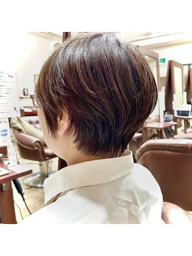 ハピネス クローバー 八木店(Happiness CLOVER) くびれショート　アッシュカラー　白髪ぼかし　髪質改善　八木