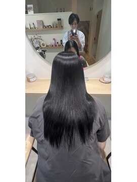 デイワン(DAY.1) 発光ツヤ髪ロング