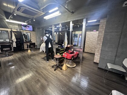 カット・カラー専門店 シルバーの写真