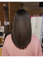 ヘアーメイク ダンス(hair make DANCE)&nbsp;うねり・広がりを自然に整えるエアストレート