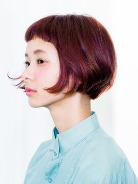 レガーレ(Legare) ミックスカラーのショートボブ