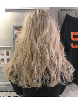 ジーナ(XENA) スノーホワイト