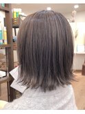 大人可愛い切りっぱなしボブ　グレージュカラー