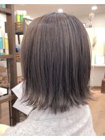 マークス(marks)&nbsp;大人可愛い切りっぱなしボブ　グレージュカラー