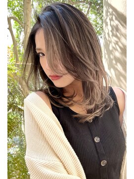 トルネード(TORNADO) 外国人風ハイライトバレイヤージュレイヤーカット　n3.22