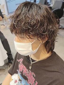 フィフス 原宿(fifth) メンズツーブロックマッシュ束感ショート波巻きスパイラルパーマ