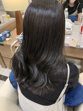 ガレリアエレガンテ 栄店(GALLARIA Elegante) 暗髪　×  ミディアム