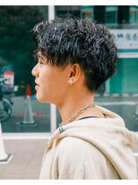 カフ(CAF)&nbsp;CAF河内 波巻きパーマ ツイストパーマ メンズ 大阪 心斎橋