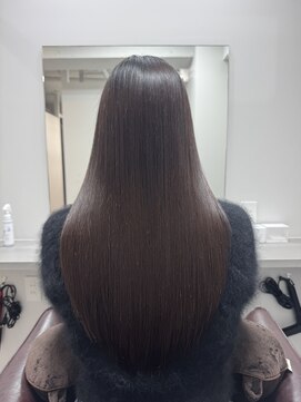 ライア 下北沢(laia) 艶ロング【髪質改善 下北沢 マンツーマン トリートメント】