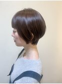 ショートボブ×ピンクブラウンカラー