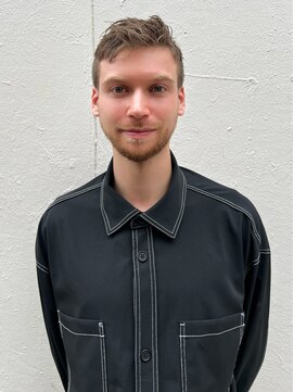 ワースホワイル(WORTH WHILE) 外国人風パーマウルフカルマパーマベリーショートダークアッシュ