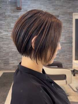 ヘアーアンドビューティーガーデン(HAIR AND BEAUTY GARDEN) くびれショートボブ白髪染めベージュカラー前下がりボブ30代40代