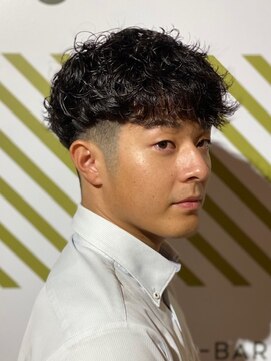 バーバーバー 四谷(BARBER-BAR) ビジネス爽やかツイストスパイラルパーマスタイル