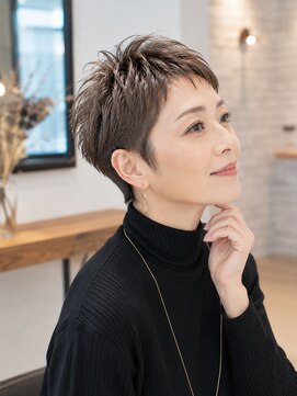 バグズ(Baguz) 大人美人ひし形ハンサムショート小顔マッシュレイヤー